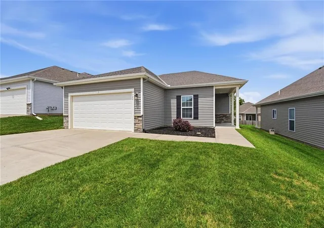 1st image of 7720 Nw 123Rd Ter, Kansas City, MO 64163 | MLS# 2634897