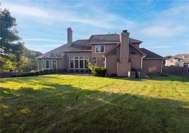 5th image of 6003 N Cosby Ct, Kansas City, MO 64151 | MLS# 2634908