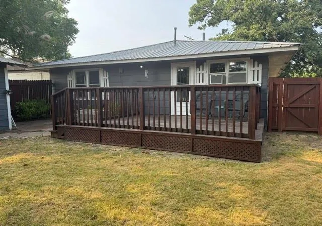 18th image of 110 E Church St, Caney, KS 67333 | MLS# 2634910