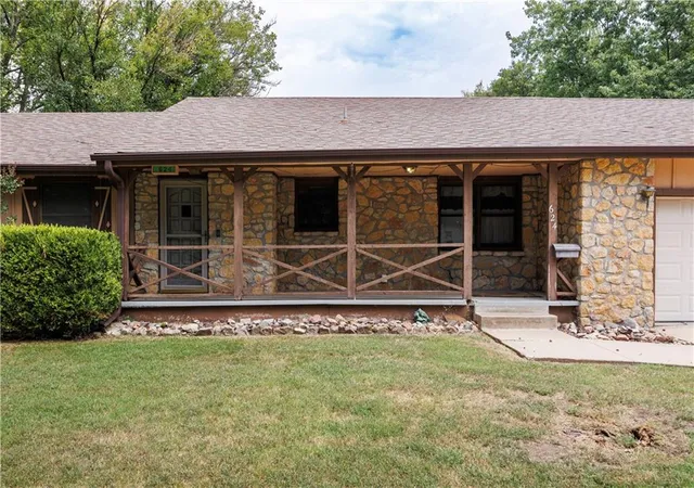 4th image of 624 N 15Th St, Independence, KS 67301 | MLS# 2634911