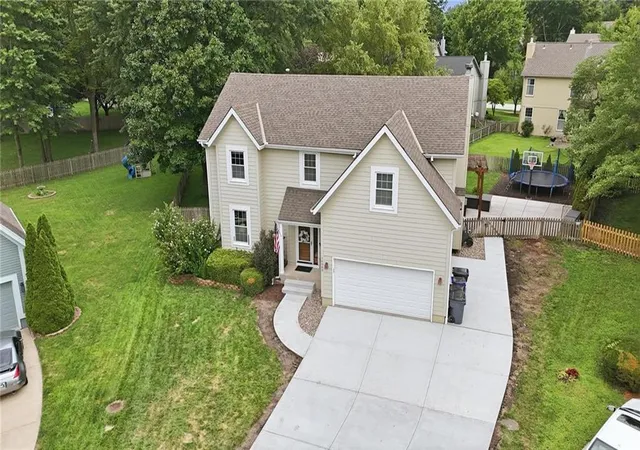 3rd image of 14060 S Blackfoot Ct, Olathe, KS 66062 | MLS# 2634912