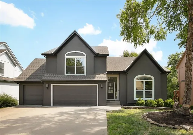 1st image of 5621 W 151st Ter, Overland Park, KS 66223 | MLS# 2634926