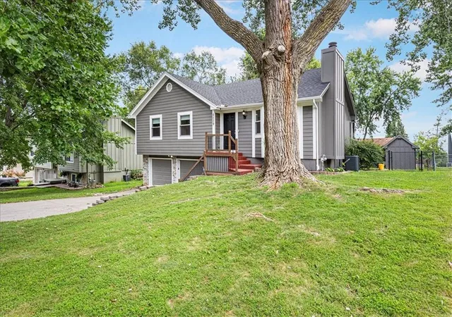 Photo 3 of Single family home for sale at 8209 NW 79th Terrace, Kansas City, MO 64152 | MLS# 2634928 | Listing updated on 2026-08-26