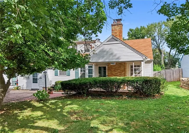Photo 3 of Single family home for sale at 1208 W 25th Street, Independence, MO 64052 | MLS# 2634939 | Listing updated on 2026-10-07