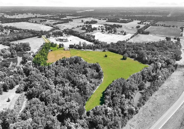 5th image of 1274 1800 Street, Iola, KS 66749 | MLS# 2634945