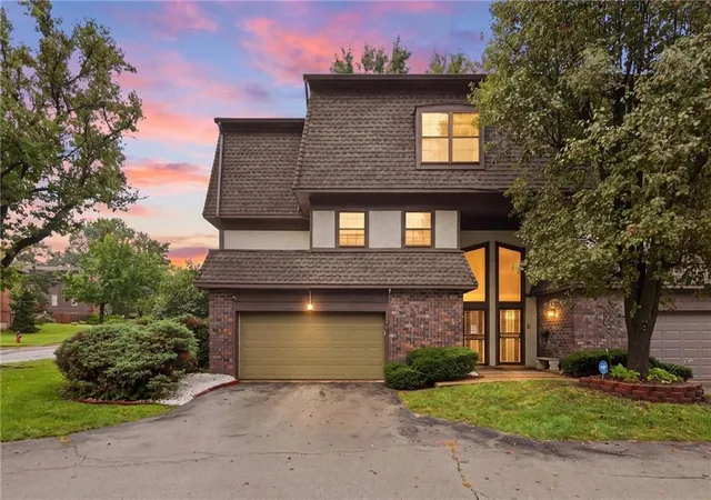 Photo 1 of Townhouse for sale at 10162 Locust St #8, Kansas City, MO 64131 | MLS# 2634950 | Listing updated on 2026-08-17