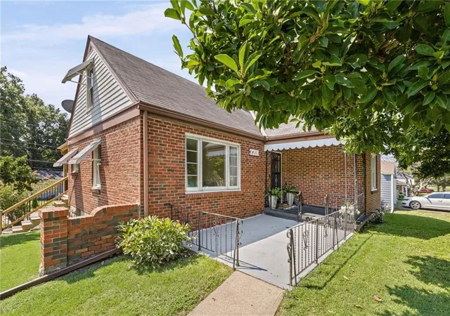 2nd image of 3701 Gibbs Rd, Kansas City, KS 66106 | MLS# 2634951