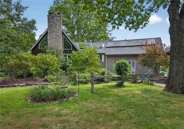 2nd image of 9017 Scott Dr, De Soto, KS 66018 | MLS# 2634952