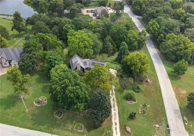 4th image of 9017 Scott Dr, De Soto, KS 66018 | MLS# 2634952