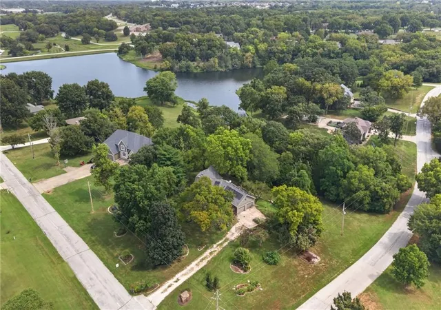 41st image of 9017 Scott Dr, De Soto, KS 66018 | MLS# 2634952