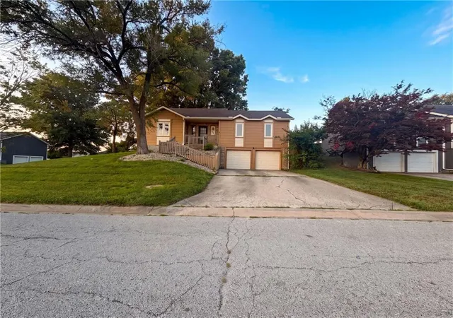 Photo 1 of Single family home for sale at 7511 Orient Ave, Kansas City, KS 66112 | MLS# 2634954 | Listing updated on 2026-09-14