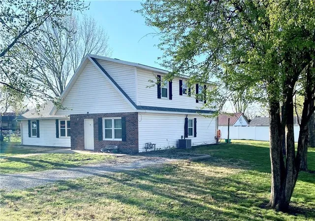 Photo 2 of Multi family home for sale at 205 Se 5th Street, Concordia, MO 64020 | MLS# 2634973 | Listing updated on 2026-08-20