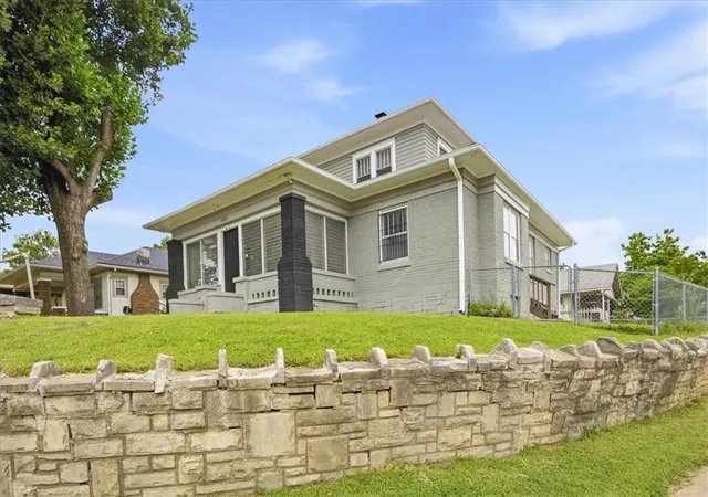 2nd image of 1800 Freeman Ave, Kansas City, KS 66102 | MLS# 2634977