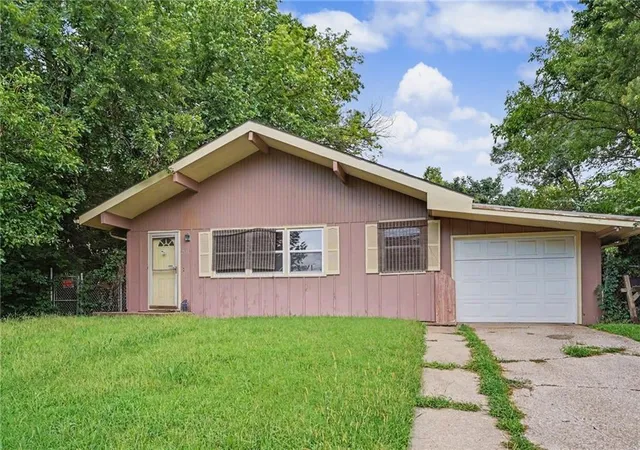 Photo 1 of Single family home for sale at 2114 Mitchell St, Lawrence, KS 66046 | MLS# 2634982 | Listing updated on 2026-08-12