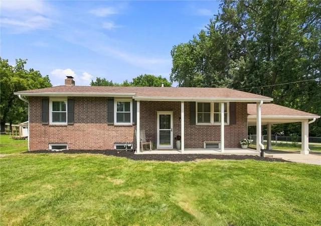 1st image of 202 South St, Lathrop, MO 64465 | MLS# 2634983