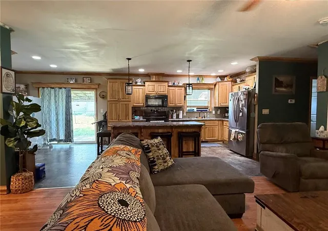 1st image of 207 N Jefferson St, Oregon, MO 64473 | MLS# 2634984