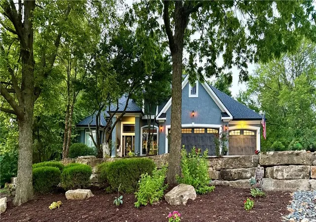 1st image of 13810 Grove Ave, Bonner Springs, KS 66012 | MLS# 2634986