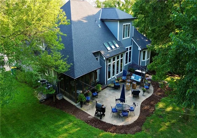 4th image of 13810 Grove Ave, Bonner Springs, KS 66012 | MLS# 2634986