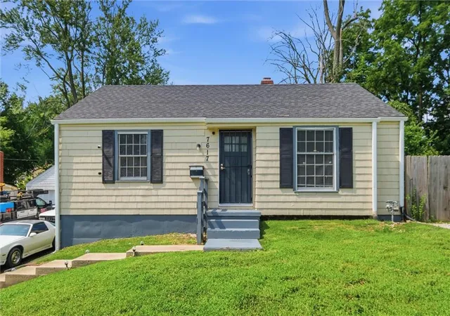 Photo 3 of Single family home for sale at 7617 Sni A Bar Ter, Kansas City, MO 64129 | MLS# 2634991 | Listing updated on 2026-09-08