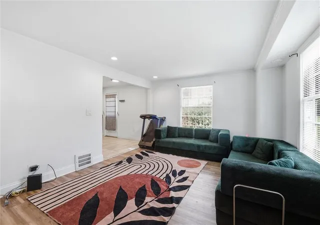 Photo 4 of Single family home for sale at 7617 Sni A Bar Ter, Kansas City, MO 64129 | MLS# 2634991 | Listing updated on 2026-09-08