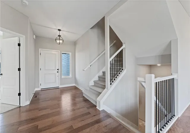 2nd image of 300 Sw Amara Dr, Blue Springs, MO 64064 | MLS# 2634997