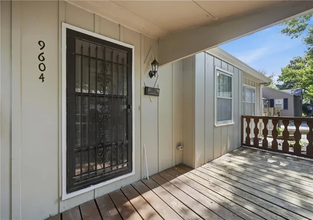 Photo 3 of Single family home for sale at 9604 E 67th Terrace, Raytown, MO 64133 | MLS# 2635006 | Listing updated on 2026-08-22