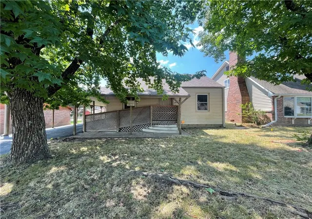 2nd image of 1311 W 1st St, Coffeyville, KS 67337 | MLS# 2635011