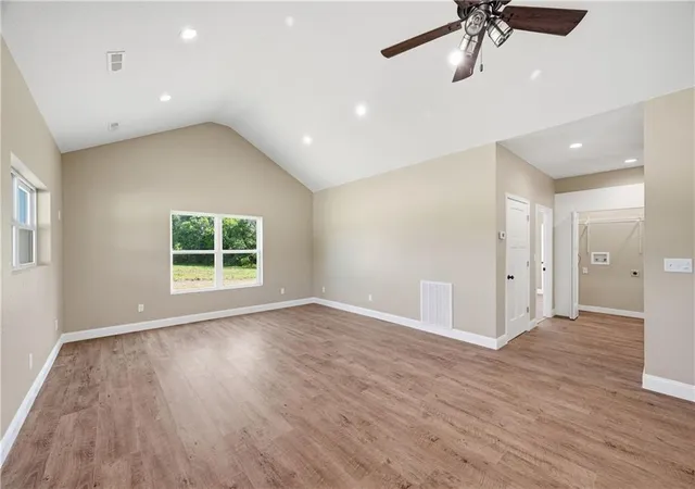 4th image of 17707 S 2200 Rd, Nevada, MO 64772 | MLS# 2635015