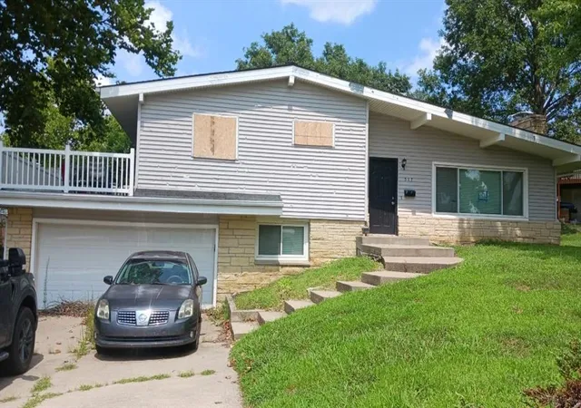 1st image of 517 Brown Circle Dr, Osawatomie, KS 66064 | MLS# 2635022