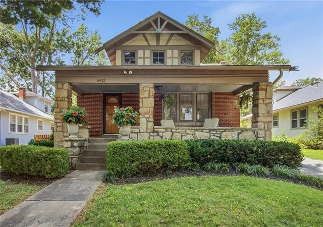 Photo 1 of Single family home for sale at 6412 Mcgee St, Kansas City, MO 64113 | MLS# 2635033 | Listing updated on 2026-09-06
