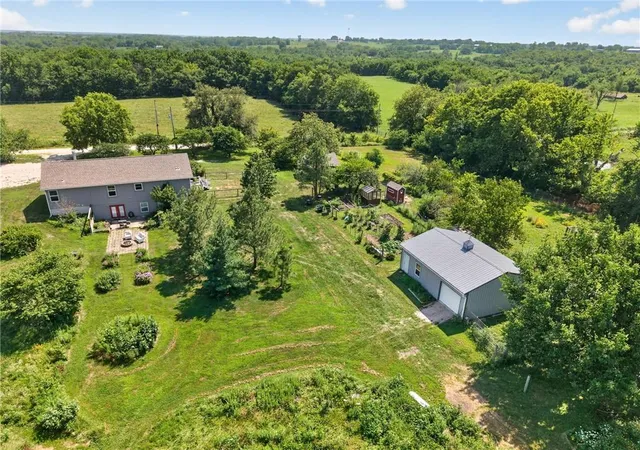4th image of 36500 E 339Th St, Garden City, MO 64747 | MLS# 2635039