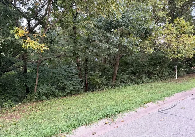 3rd image of Park St, Shawnee, KS 66216 | MLS# 2635044