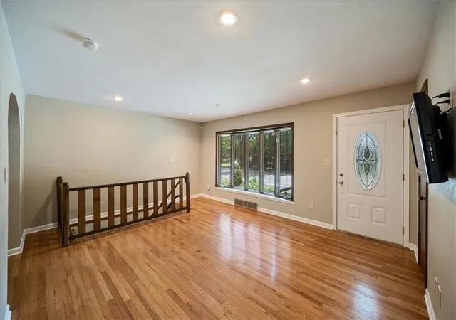 Photo 4 of Sale Pending at 7200 W 83rd Street, Overland Park, KS 66204 | MLS# 2635048 | Listing updated on 2026-09-02