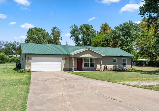 1st image of 3949 Cr 4000 N/a, Independence, KS 67301 | MLS# 2635055