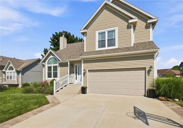 Photo 2 of Sale Pending at 1301 Tabitha Ln, Greenwood, MO 64034 | MLS# 2635056 | Listing updated on 2026-08-17