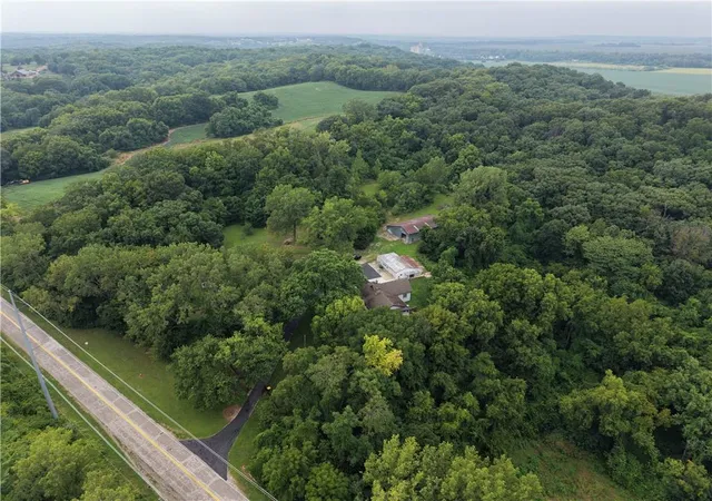 2nd image of 9800 Hutton Rd, Kansas City, KS 66109 | MLS# 2635068