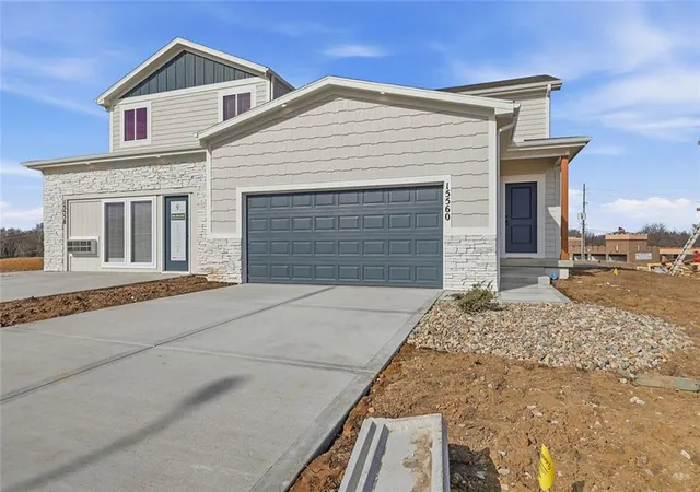 1st image of 4717 Brentwood Ave, Kansas City, MO 64136 | MLS# 2635073