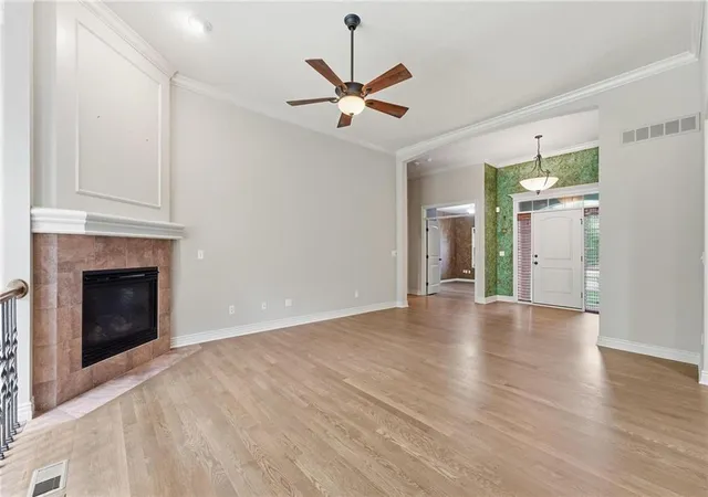 Photo 3 of Sale Pending at 9038 N Saint Clair Ave, Kansas City, MO 64154 | MLS# 2635074 | Listing updated on 2026-09-27