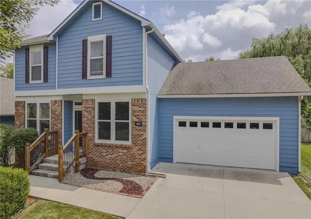 1st image of 5217 Carson Dr, Lawrence, KS 66049 | MLS# 2635075
