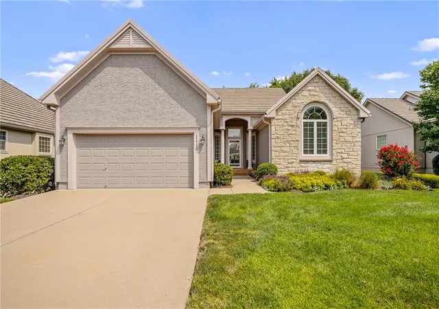 1st image of 11730 W 144Th Ter, Olathe, KS 66062 | MLS# 2635094