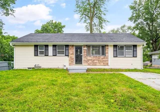Photo 1 of Single family home for sale at 10905 E 47th Street, Kansas City, MO 64133 | MLS# 2635098 | Listing updated on 2026-08-05