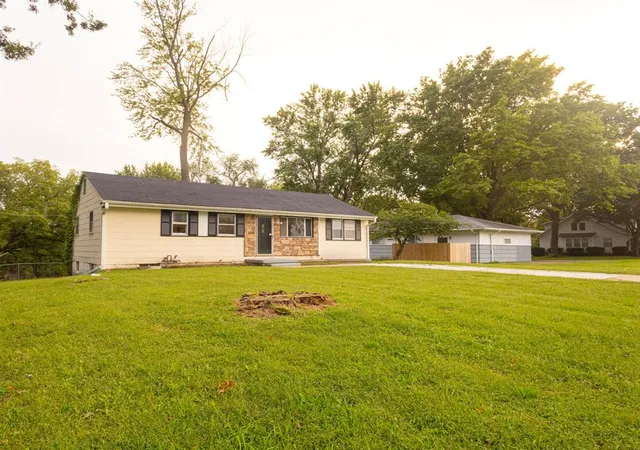 Photo 2 of Single family home for sale at 10905 E 47th Street, Kansas City, MO 64133 | MLS# 2635098 | Listing updated on 2026-09-25
