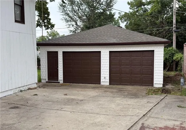 Photo 2 of Single family home for sale at 1315 E 75 Street, Kansas City, MO 64131 | MLS# 2635100 | Listing updated on 2026-10-08