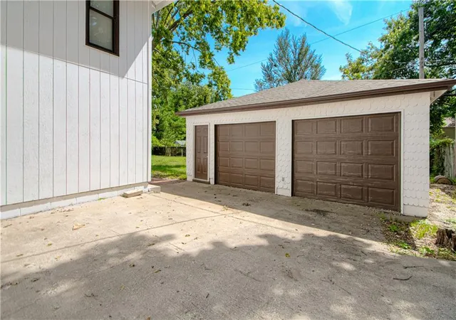 Photo 3 of Single family home for sale at 1315 E 75 Street, Kansas City, MO 64131 | MLS# 2635100 | Listing updated on 2026-10-08