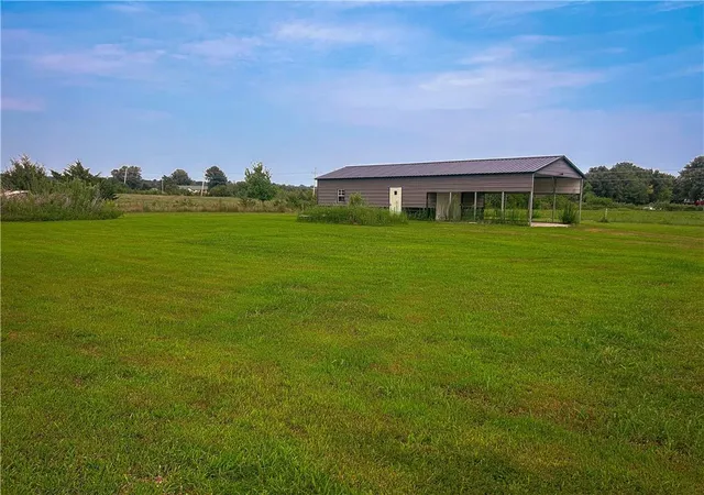 4th image of 138 Bald Eagle Dr, Linn Valley, KS 66040 | MLS# 2635102