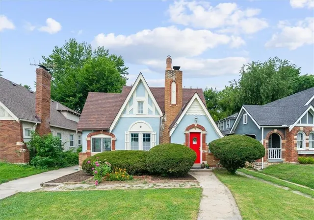 1st image of 7214 Highland Ave, Kansas City, MO 64131 | MLS# 2635106