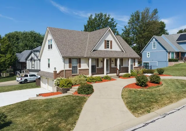 Photo 2 of Sale Pending at 2830 N 102nd Street, Kansas City, KS 66109 | MLS# 2635110 | Listing updated on 2026-09-03