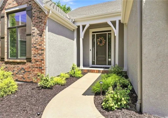 1st image of 26158 W 109th St, Olathe, KS 66061 | MLS# 2635112