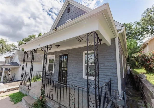 Photo 2 of Single family home for sale at 276 S Coy St, Kansas City, KS 66101 | MLS# 2635118 | Listing updated on 2026-08-05