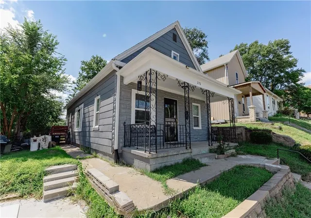 Photo 3 of Single family home for sale at 276 S Coy St, Kansas City, KS 66101 | MLS# 2635118 | Listing updated on 2026-08-05
